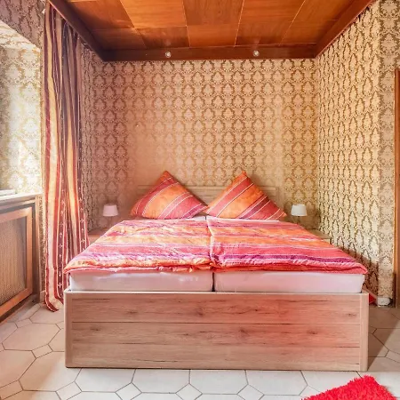 Holiday home Cheerful Holiday In With Mountain Views Kinheim