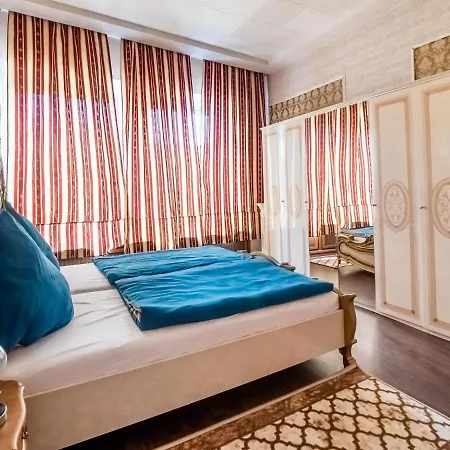 Cheerful Holiday In With Mountain Views Holiday home Kinheim