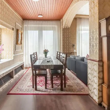 Cheerful Holiday In With Mountain Views * Kinheim