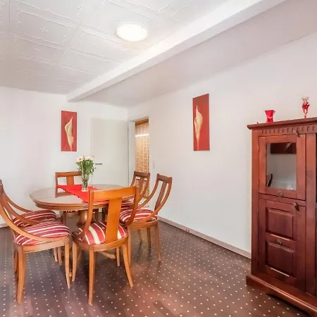 Cheerful Holiday In With Mountain Views