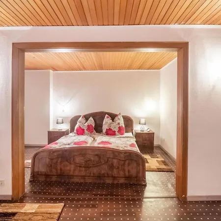 Cheerful Holiday In With Mountain Views Kinheim
